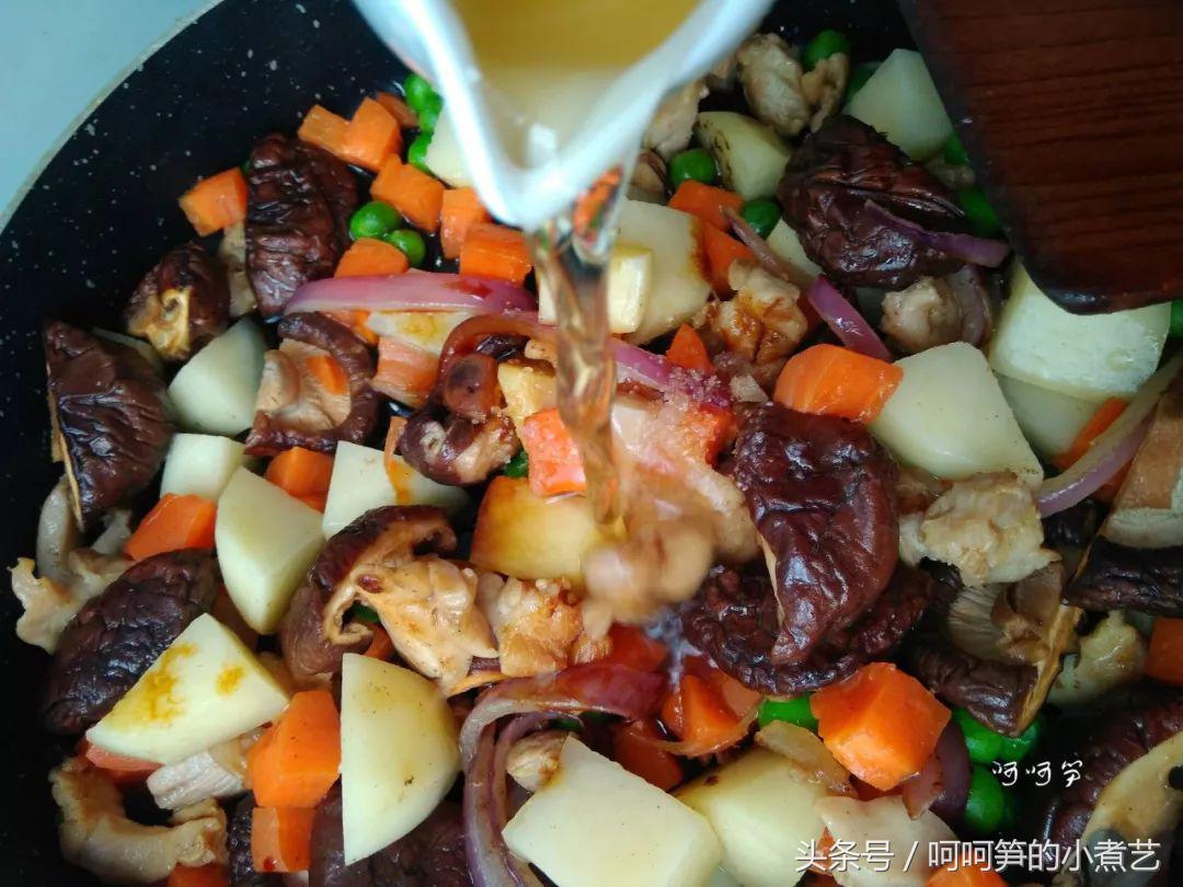 香菇腊味鸡肉饭,香菇胡萝卜焖鸡的做法大全家常