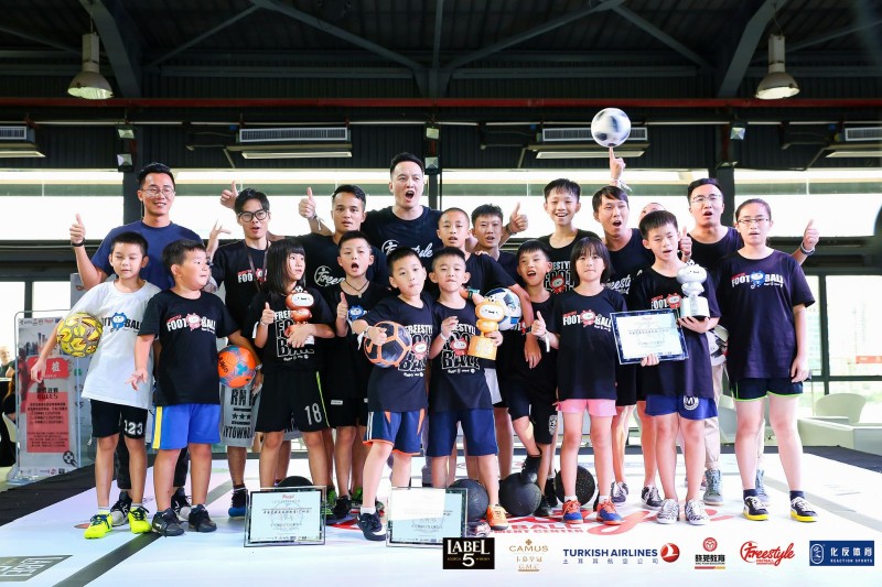 世界杯决赛用球亮相的球队,世界杯决赛用球亮相的球员