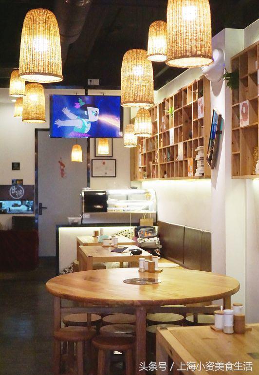 这家藏在南京路步行街背后的西北小馆，竟能把面做得天圆地方！