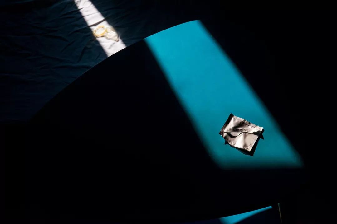 他们活着，却从未有过*爱性**，直到……