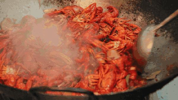 小龙虾夜宵美食最近最火爆的,小龙虾永恒之巅
