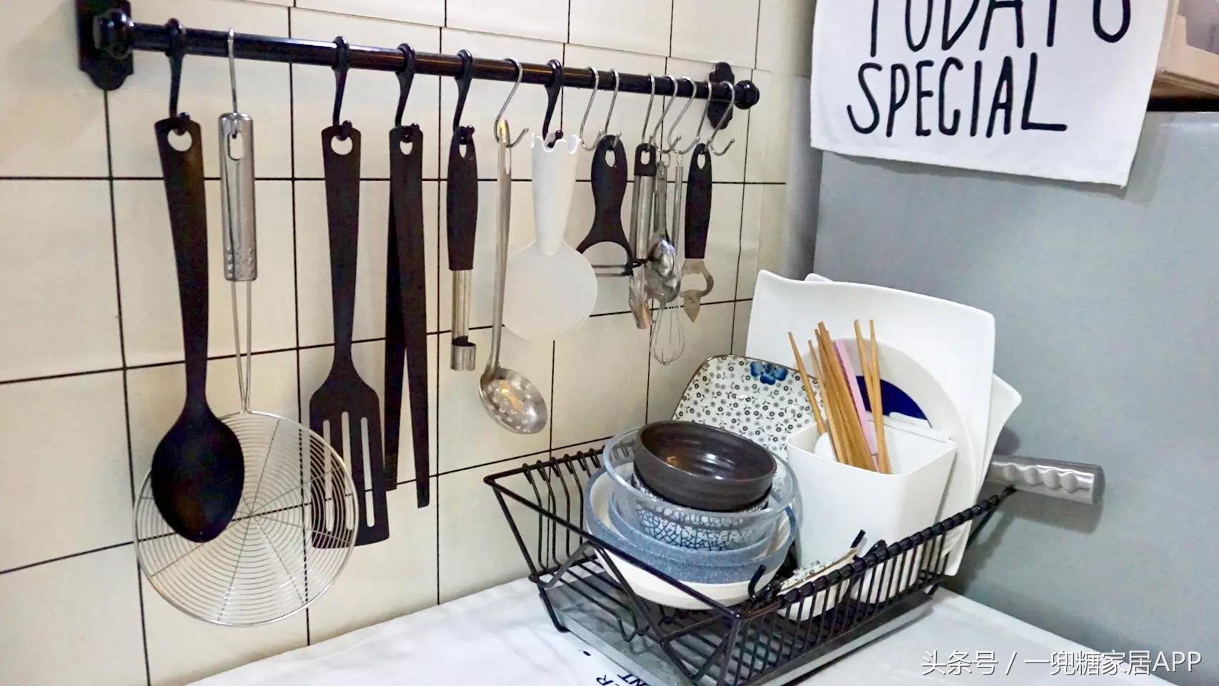 手指褪皮，用坏6对手套，90后美女爆改破旧公寓，是我小瞧你了！