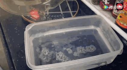 冰箱里放一百元钱有什么作用,冰箱里放钞票妙用