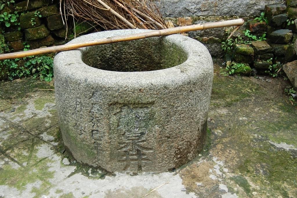 徽州贞节牌坊冰清玉洁,徽州古牌坊故事