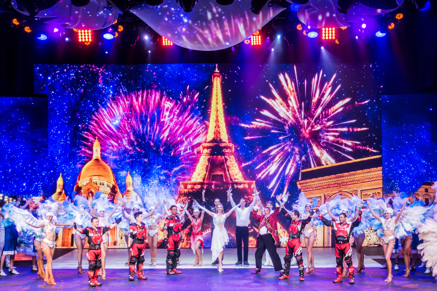 澳门巴黎人时尚秀,澳门巴黎人夜景震撼视频