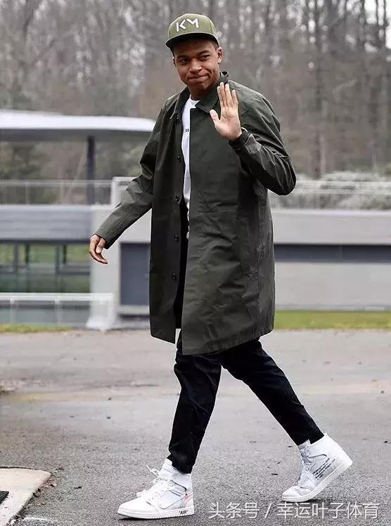 姆巴佩换球鞋,姆巴佩97秒进2球球鞋