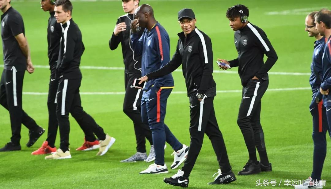 姆巴佩换球鞋,姆巴佩97秒进2球球鞋