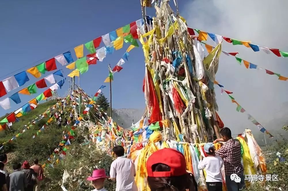 塔尔寺的晒佛节,一年一度的晒佛节
