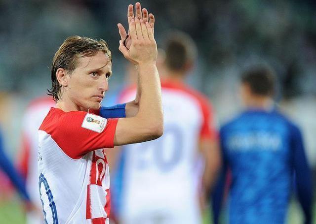 白岩松说足球中国和日本比赛,白岩松与足球