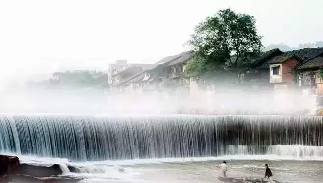 藏不住了重庆这个小城太美了,藏不住了四川话