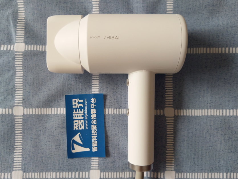 柔顺好头发吹出来，谁说九零后就要秃顶？