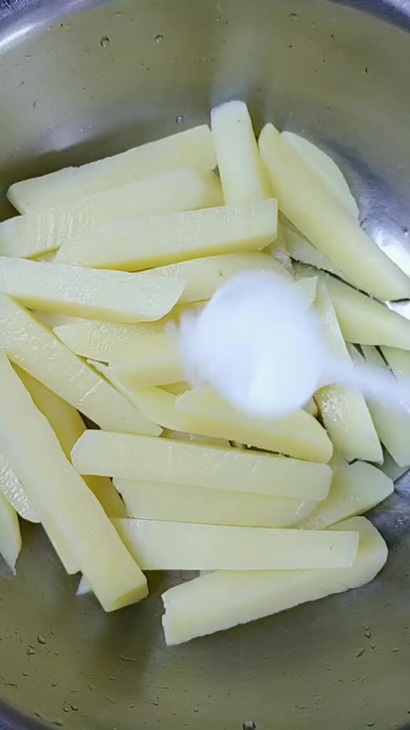 薯条怎么做非常脆跟麦当劳一样,薯条又脆又香的好办法