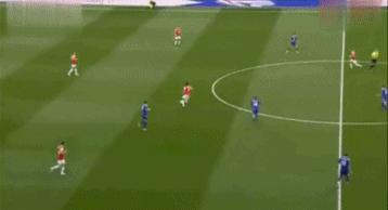 卡洛斯的惊世任意球动态,足坛逆天过人动作