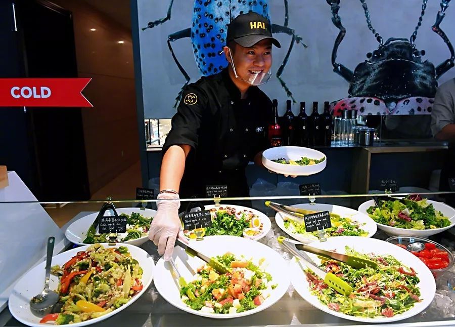 亮马桥外交公寓GreenOption应季有机餐厅甜心摇滚沙拉滋味佳