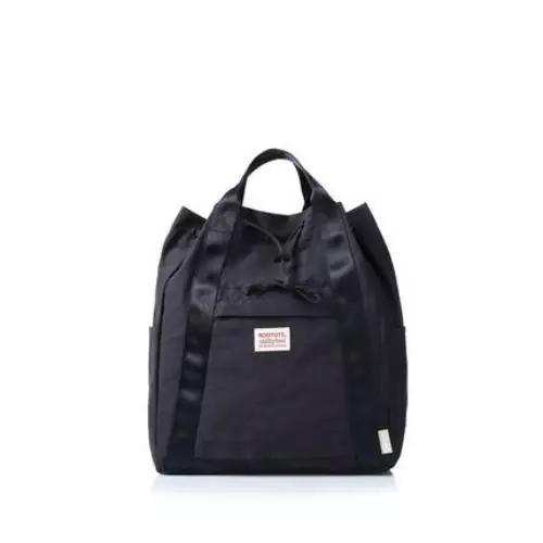 背着舒服的旅行双肩包,日系旅行双肩包