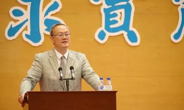 被*袜丝**毁掉的中国女人:审美力,才是一个人的核心竞争力