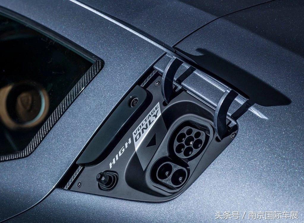 1.85秒百公里加速,犹如外星战舰一样的克罗地亚超跑