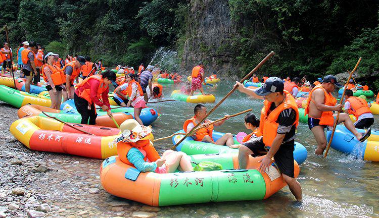 杉木河漂流和桃源河漂流哪个好,九曲漂流与杉木河漂流哪个好