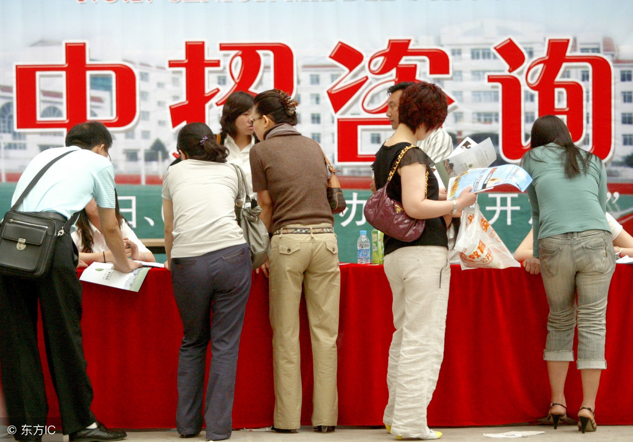 学生叛逆期行为家长怎样指导呢,家长如何应对青少年叛逆期的学生