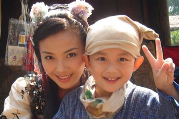 吴磊米兰时装周惊艳亮相,吴磊4岁到22岁的容貌变化