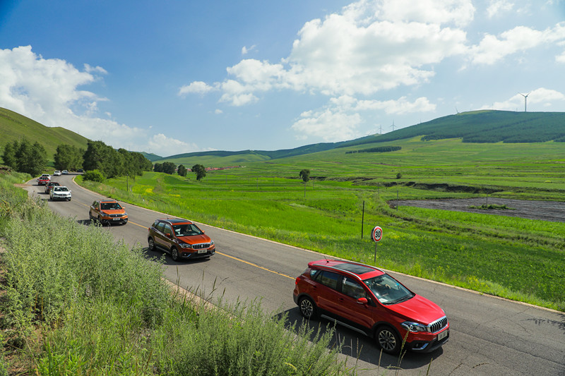 张北草原试驾长安铃木骁途，寻找简单生活中的“小确幸”
