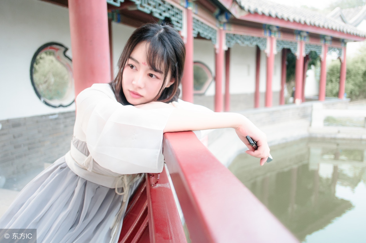 女人不能穷一定要钱 (女人不能因为穷就不开心)