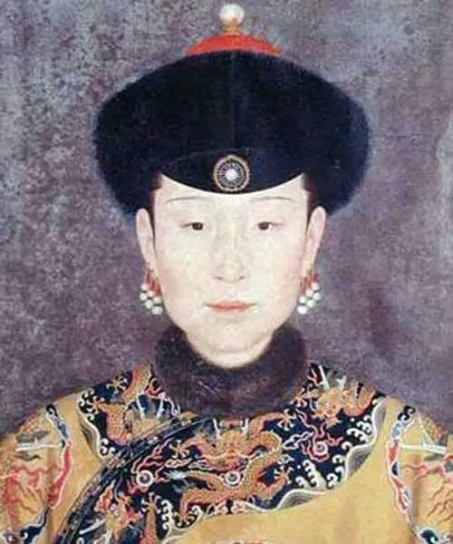 皇太极死后孝庄能嫁给多尔衮吗,孝庄死后和多尔衮葬的近么