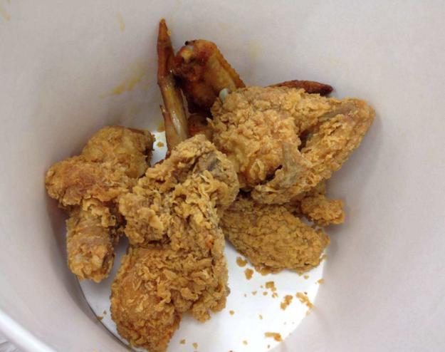 100元在俄罗斯吃肯德基,俄罗斯吃肯德基一顿多少钱