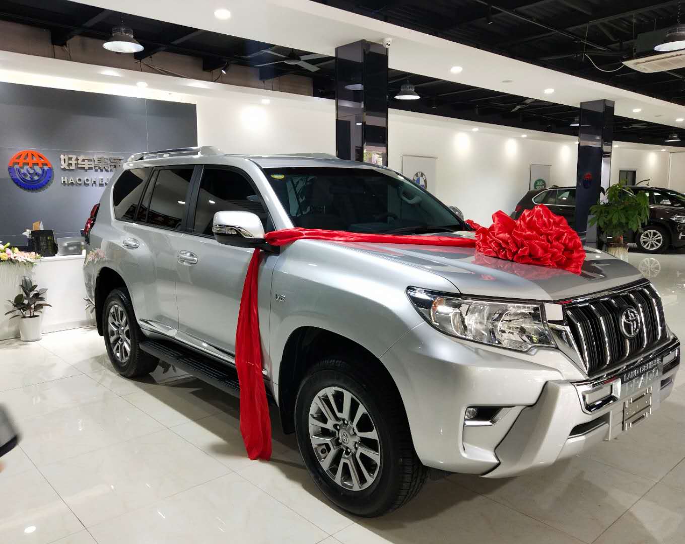 丰田霸道提车需要多少钱,丰田霸道2700绿色老款