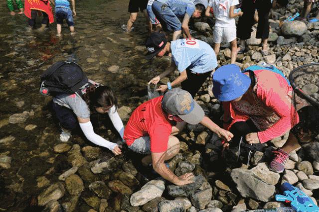 宜昌青龙峡第四届亲子漂流大赛实况回顾！你错过的精彩都在这里！