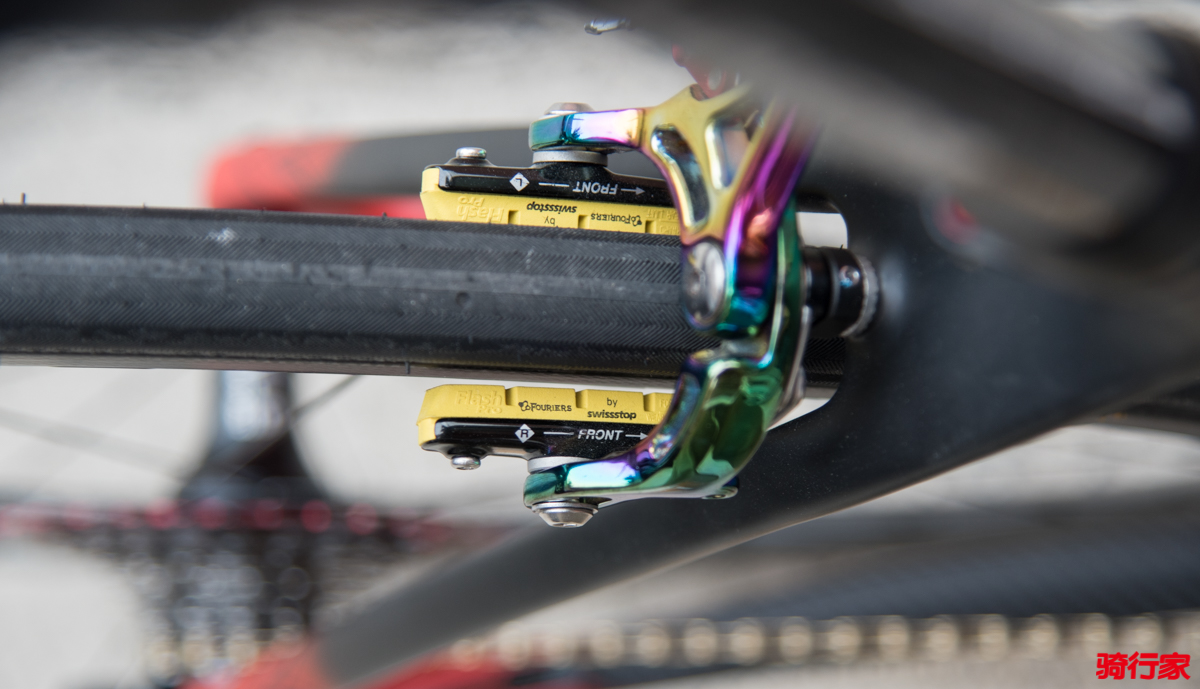 充分自由展示个性的平台——LAMINARATUR