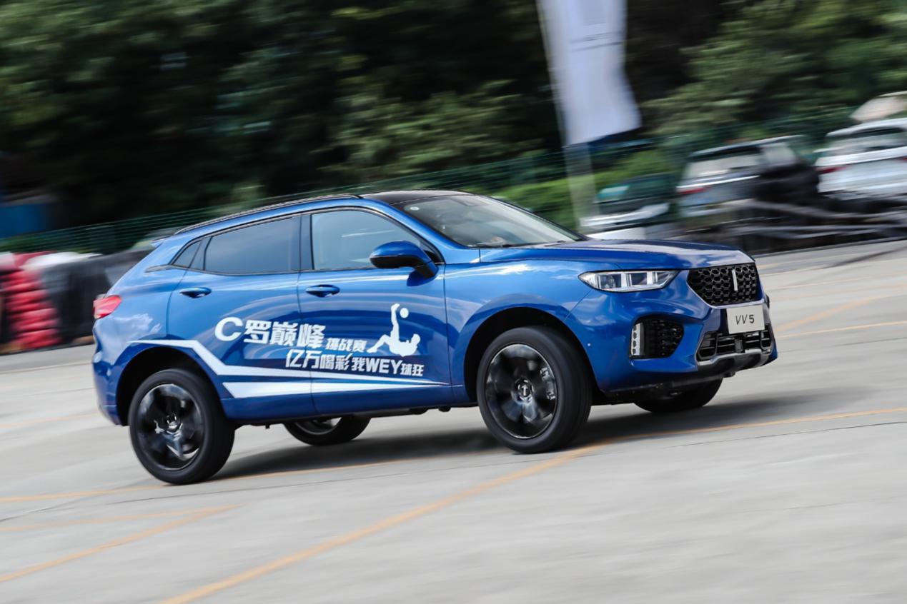 暴走汽车2019,c罗与汽车比赛视频