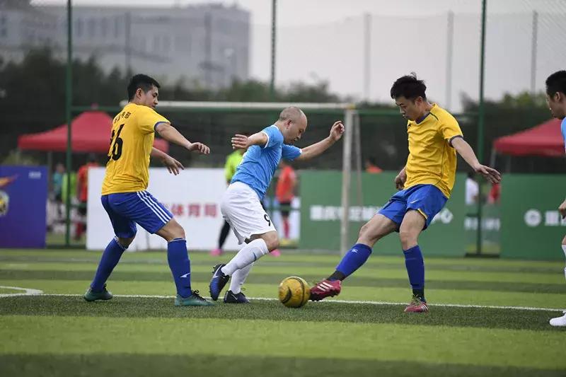 东部新区全民健身运动会,县域足球赛开赛掀起全民健身热