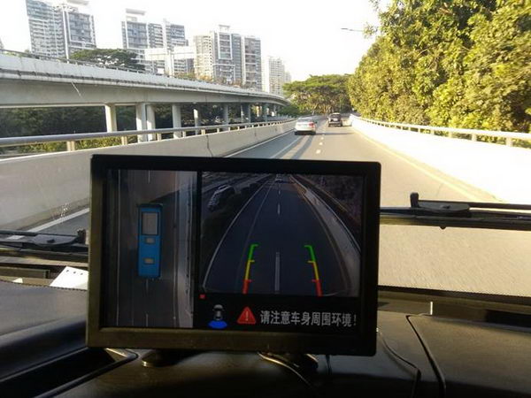 宇通客车和高级客车对比,宇通轻客9座客车实测