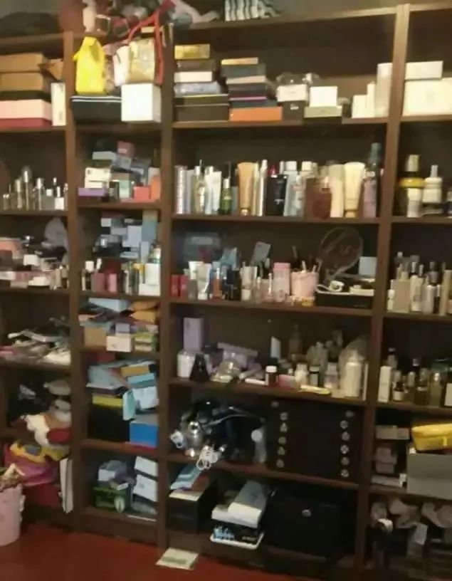 刘嘉玲代言的痘痘修复面霜,刘嘉玲紧致面霜