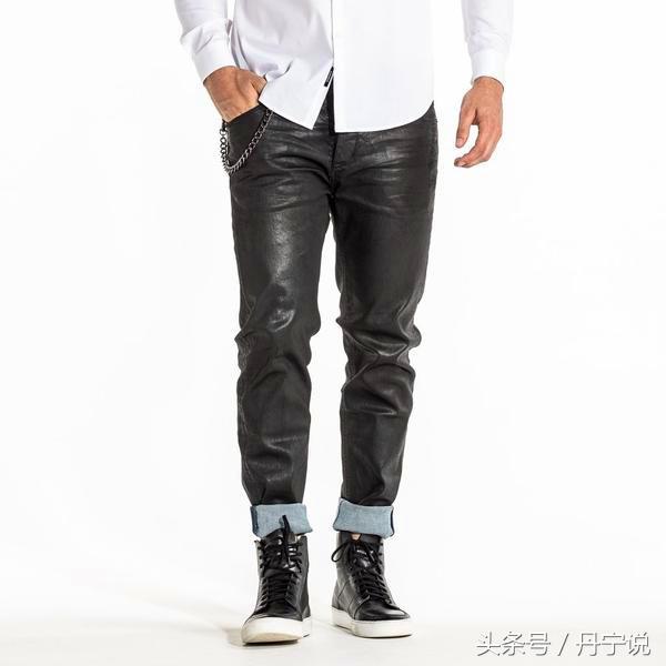 c罗迷你罗牛仔裤,世界足球先生c罗2017