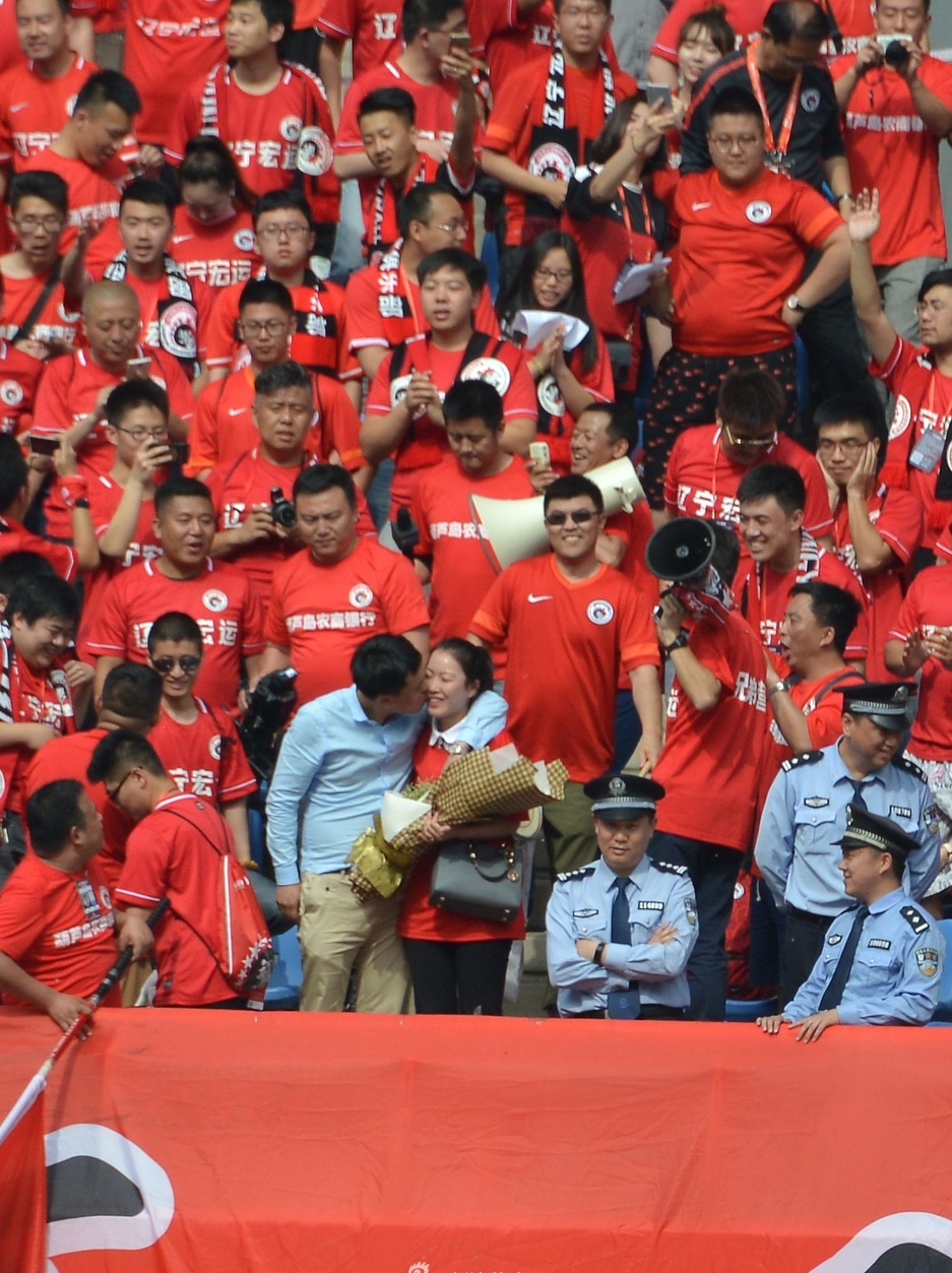 对国足经典语录的评价,用一句什么话来评价中国足球