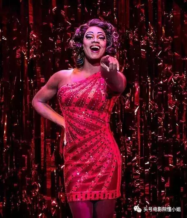 题材尺度超大胆的剧来了！他变装比许晴还性感女人看完说白活了