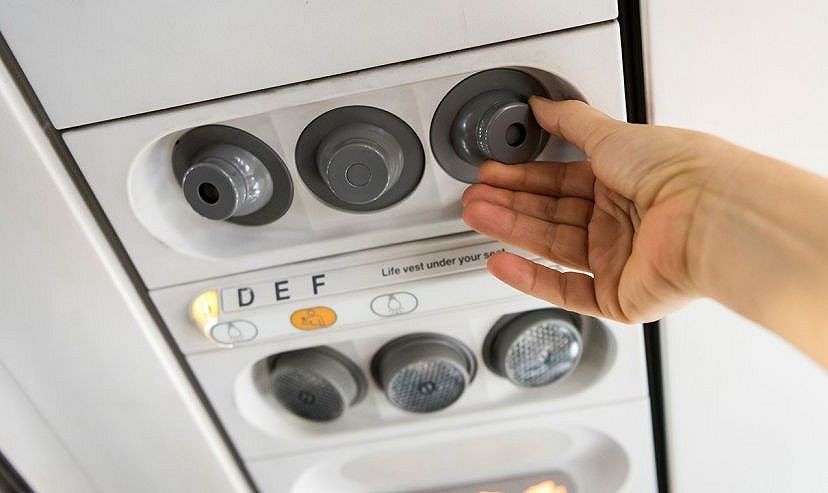 为什么在飞机上那么冷,为什么每次坐飞机都是满座