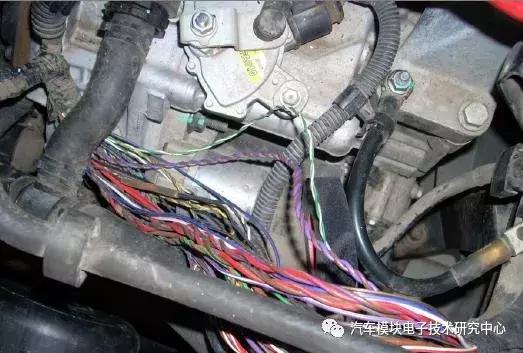 大众迈腾1.4t冷启动转速800,12款迈腾加油门2000转上不去