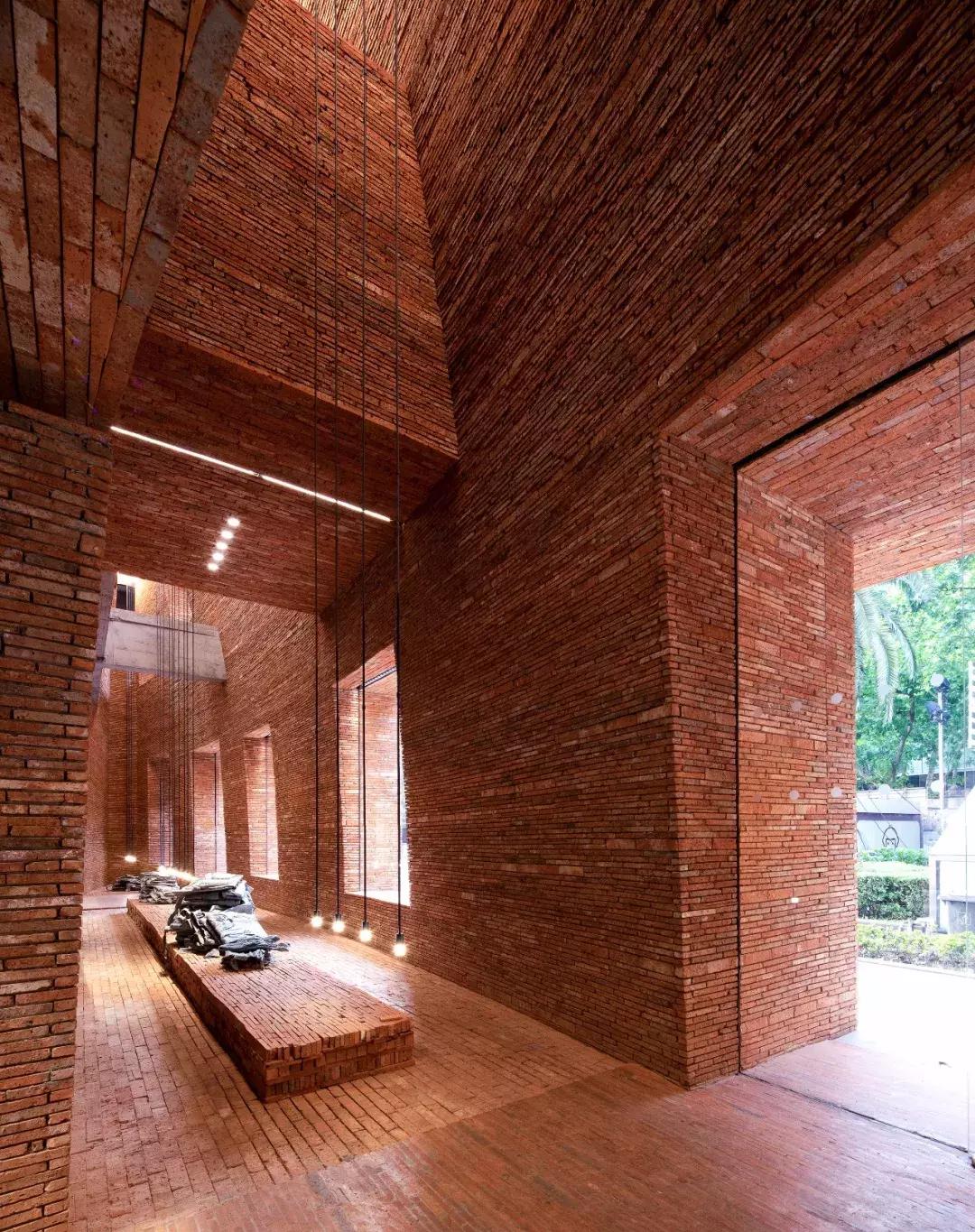 新作首发｜墟之峡谷.上海UR旗舰店！