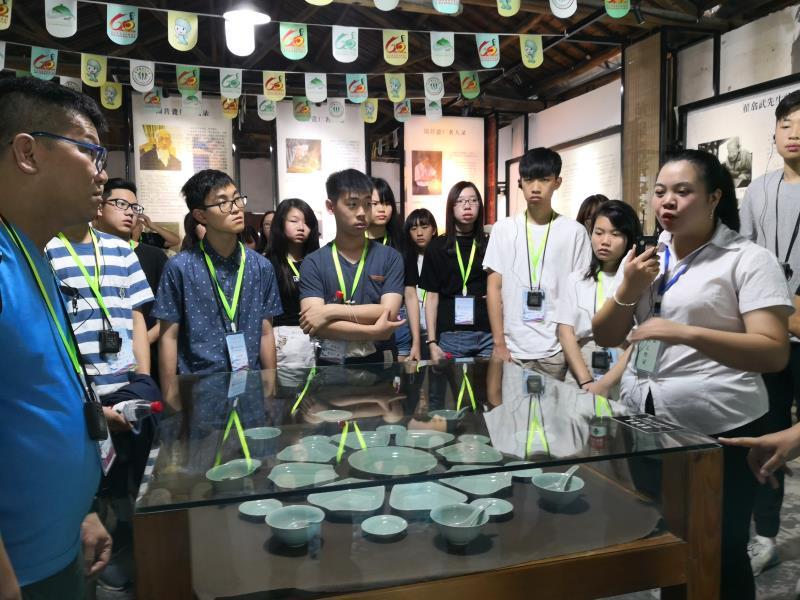 “青春飞扬”号龙泉问瓷炼剑