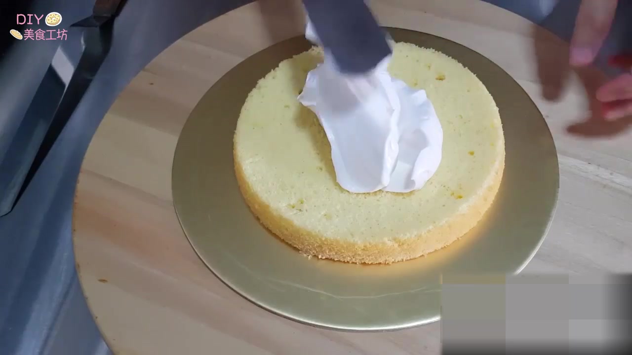 烘焙生日蛋糕制作视频全过程,烘焙生日蛋糕的做法