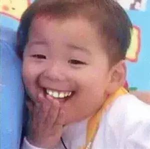 牙齿不齐矫正好还是做牙冠好,牙齿不齐矫正1个月的变化