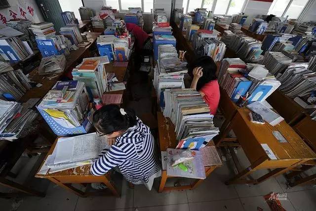 直击高考工厂毛坦厂,毛坦厂亚洲最大高考工厂