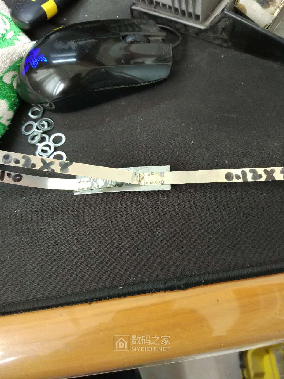 怎样拆微波炉变压器才能改点焊机,报废微波炉改点焊机