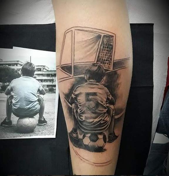跟足球有关的纹身,关于足球纹身小图案