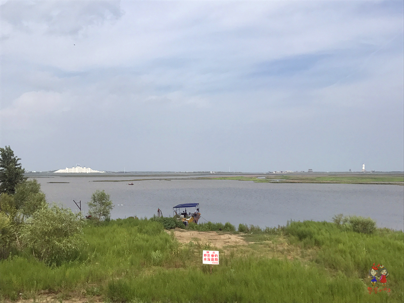 北方湖边的南海观音像,南海观音巨像