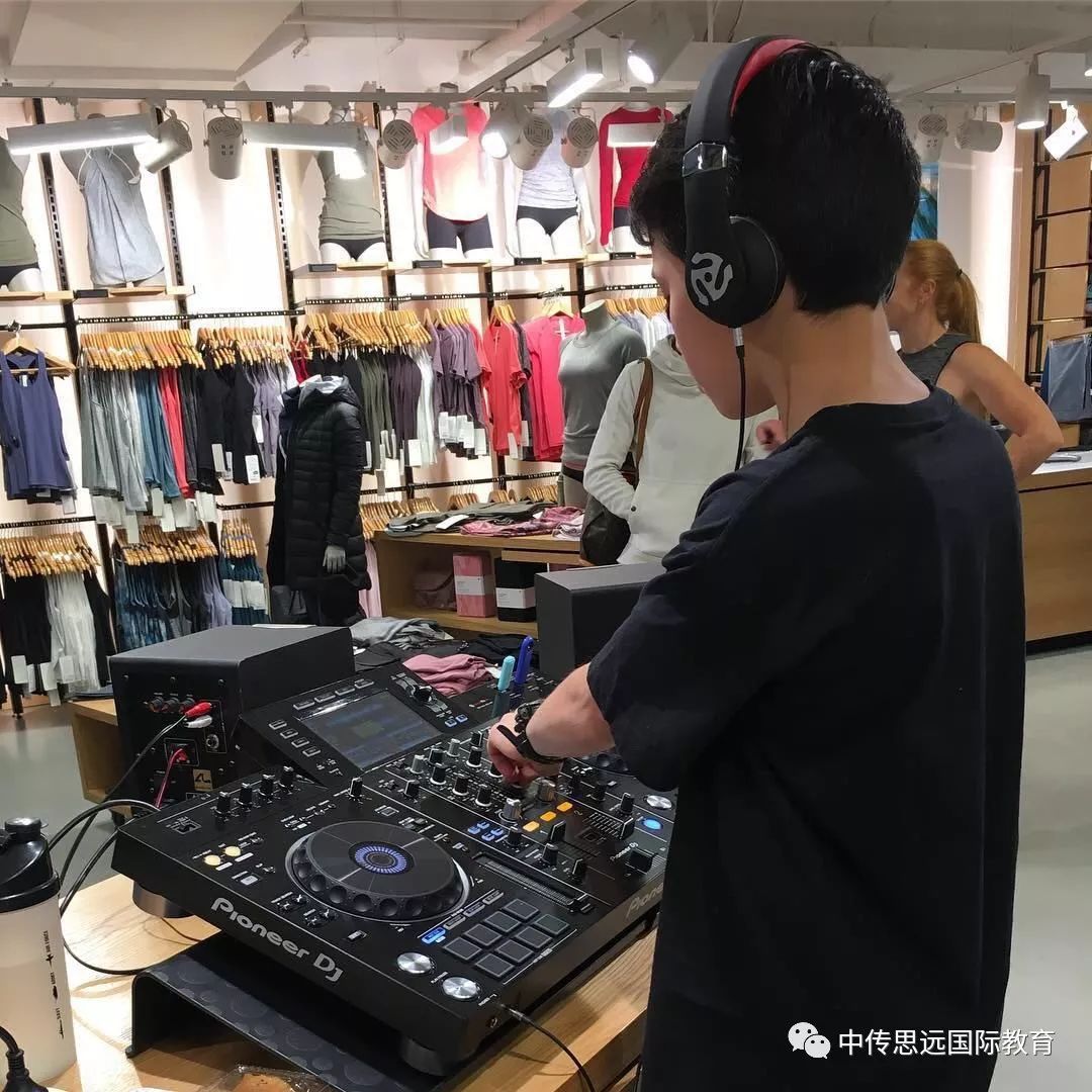 nike合作的瑜伽品牌,nike瑜伽品牌