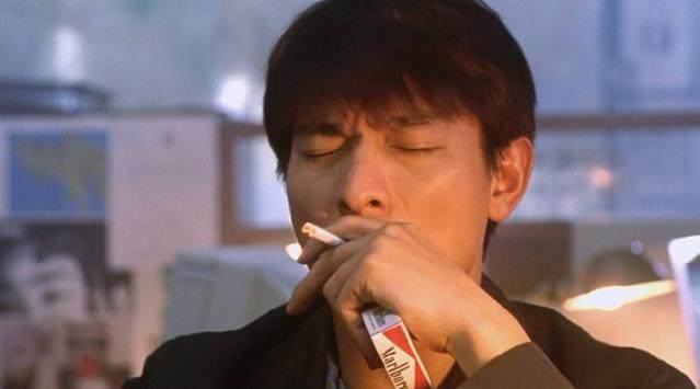 刘德华旺角卡门抽烟,刘德华上海滩抽的雪茄